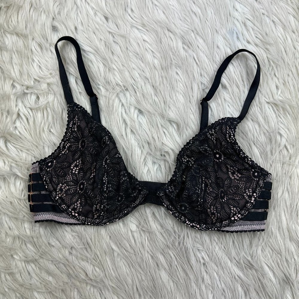 Victoria's‎ Secret Lace Unlined Plunge Bra